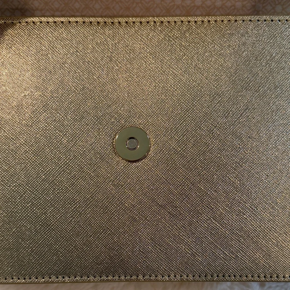 Lilly Pulitzer Gold Crossbody Bag with Floral Accent - Picture 3 of 6